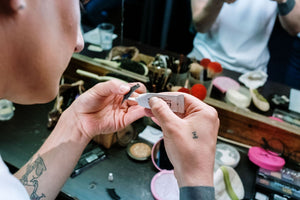 How to Choose the Best Lash Adhesive for Your Room Humidity