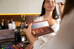 How to Build a Luxury Lash Kit for Professional Lash Artists
